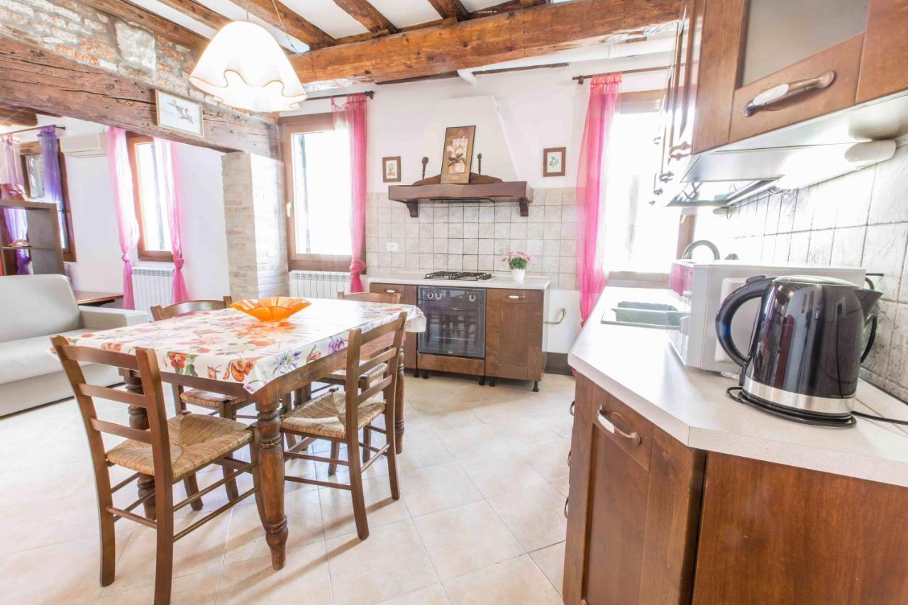 Canal Dream Cosy Apartment With Canal View Венеция Экстерьер фото