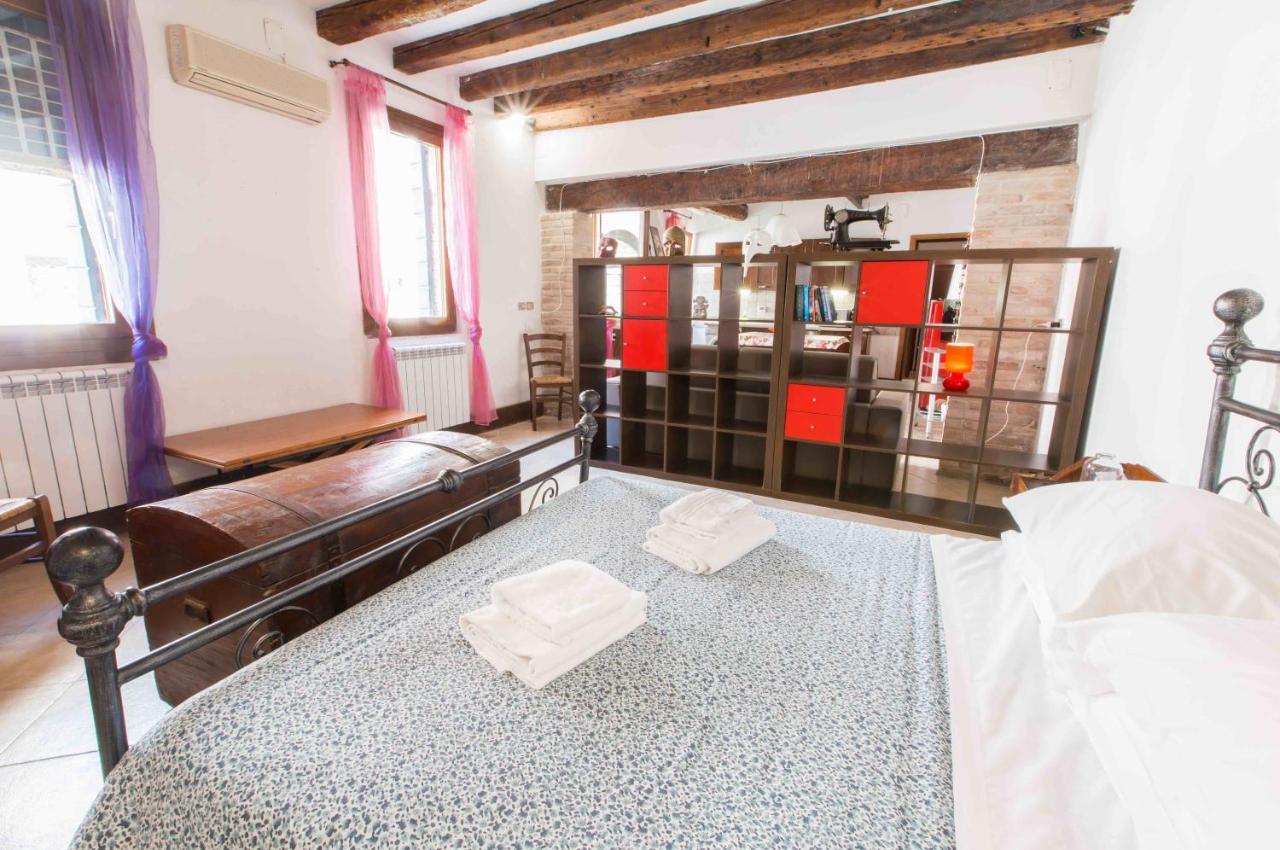 Canal Dream Cosy Apartment With Canal View Венеция Экстерьер фото